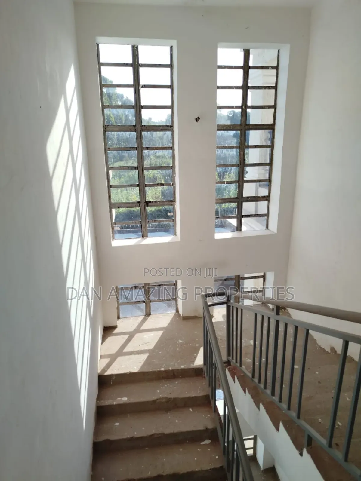 5bdrm Maisonette in Thogoto Rd Plus Dsq, Kikuyu for sale