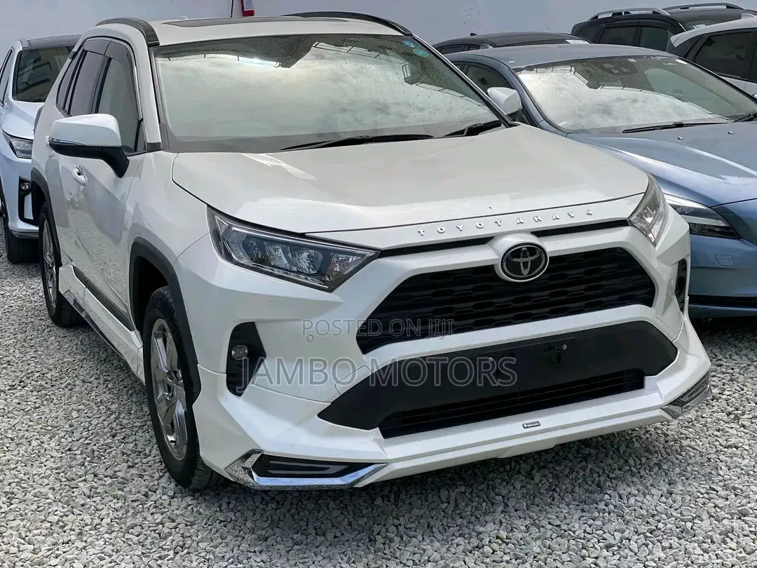 Toyota RAV4 Limited AWD 2019 White