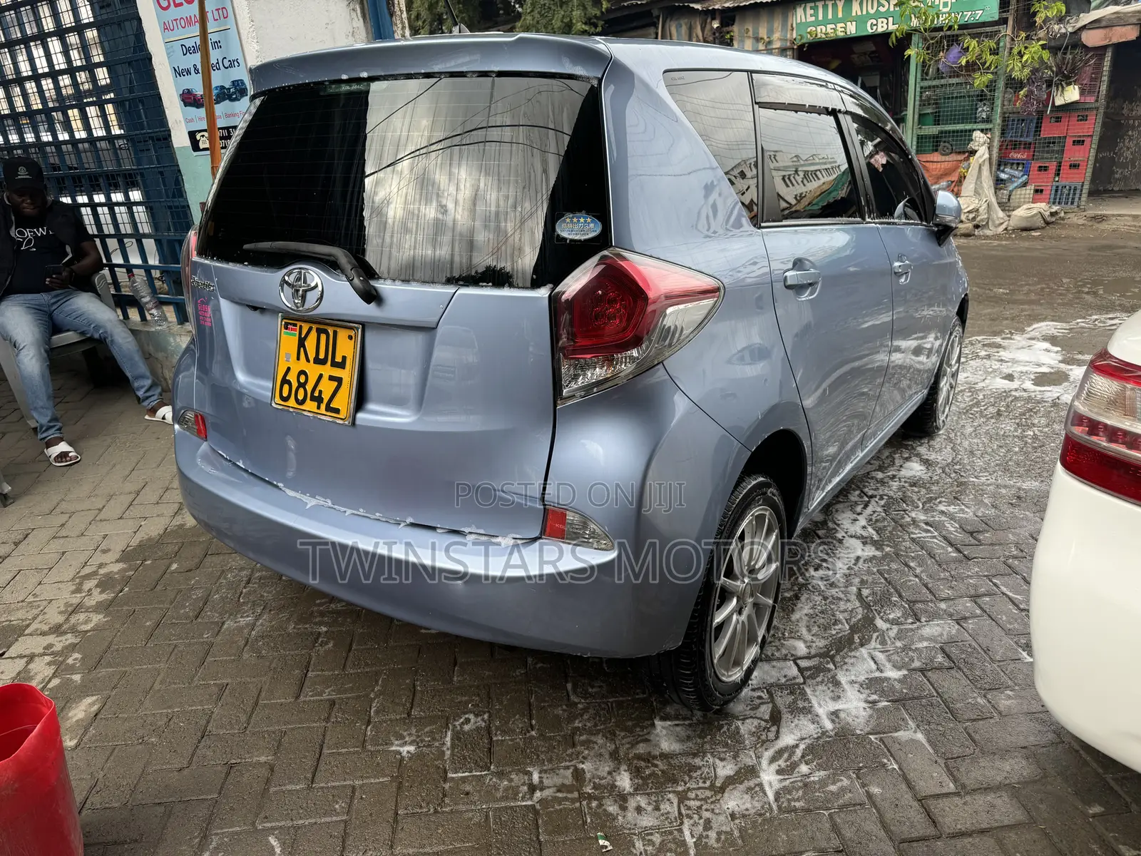 Toyota Ractis 1.5 FWD 2015 Blue