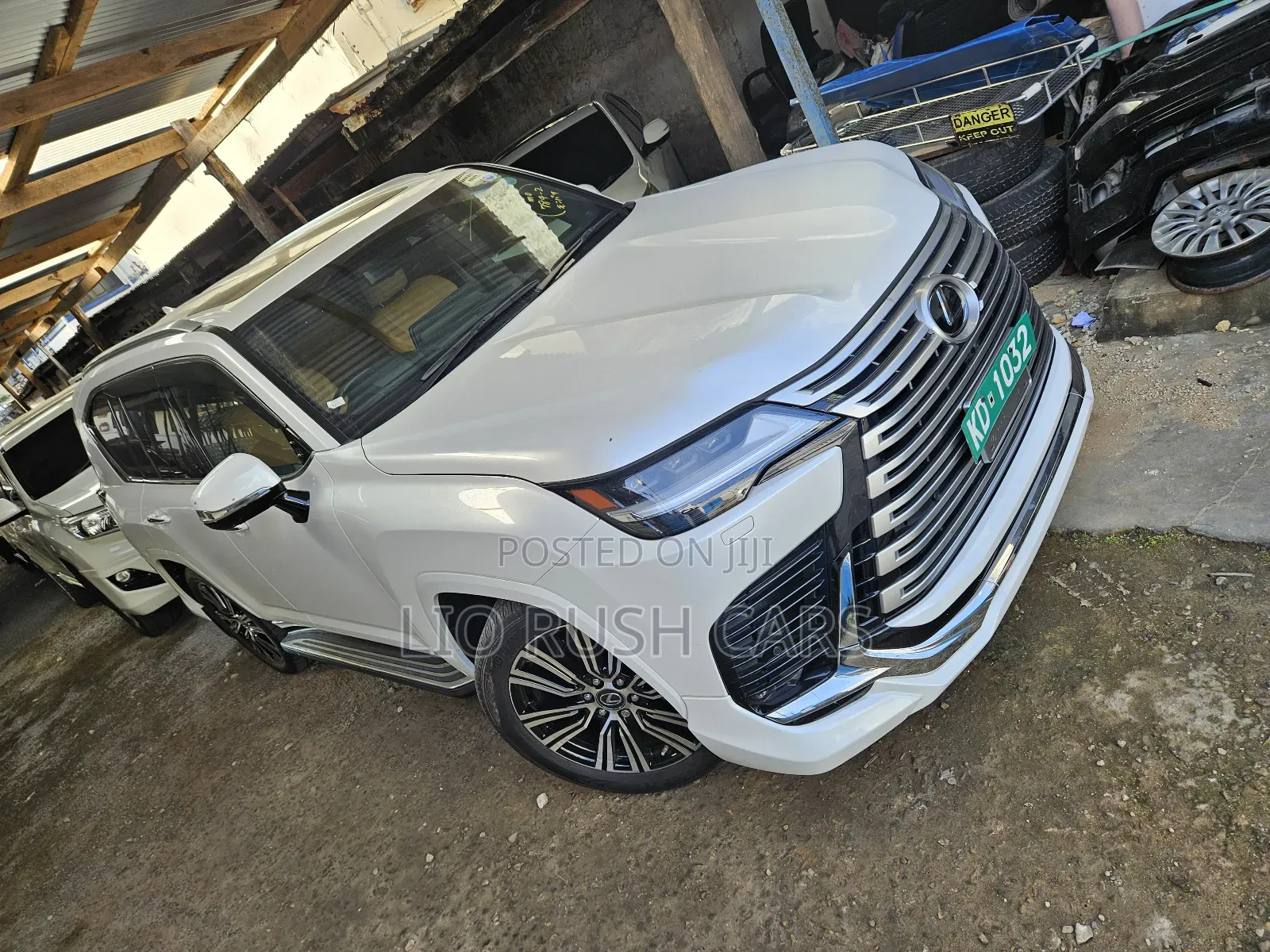 Lexus LX 2021 White