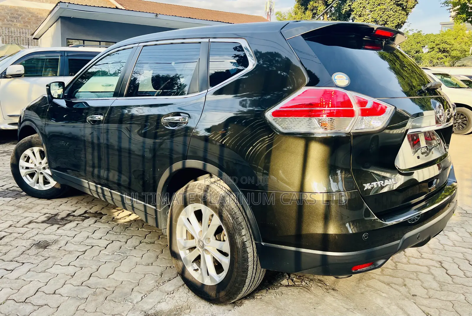 Nissan X-Trail 2.0 Petrol AWD 2017 Green