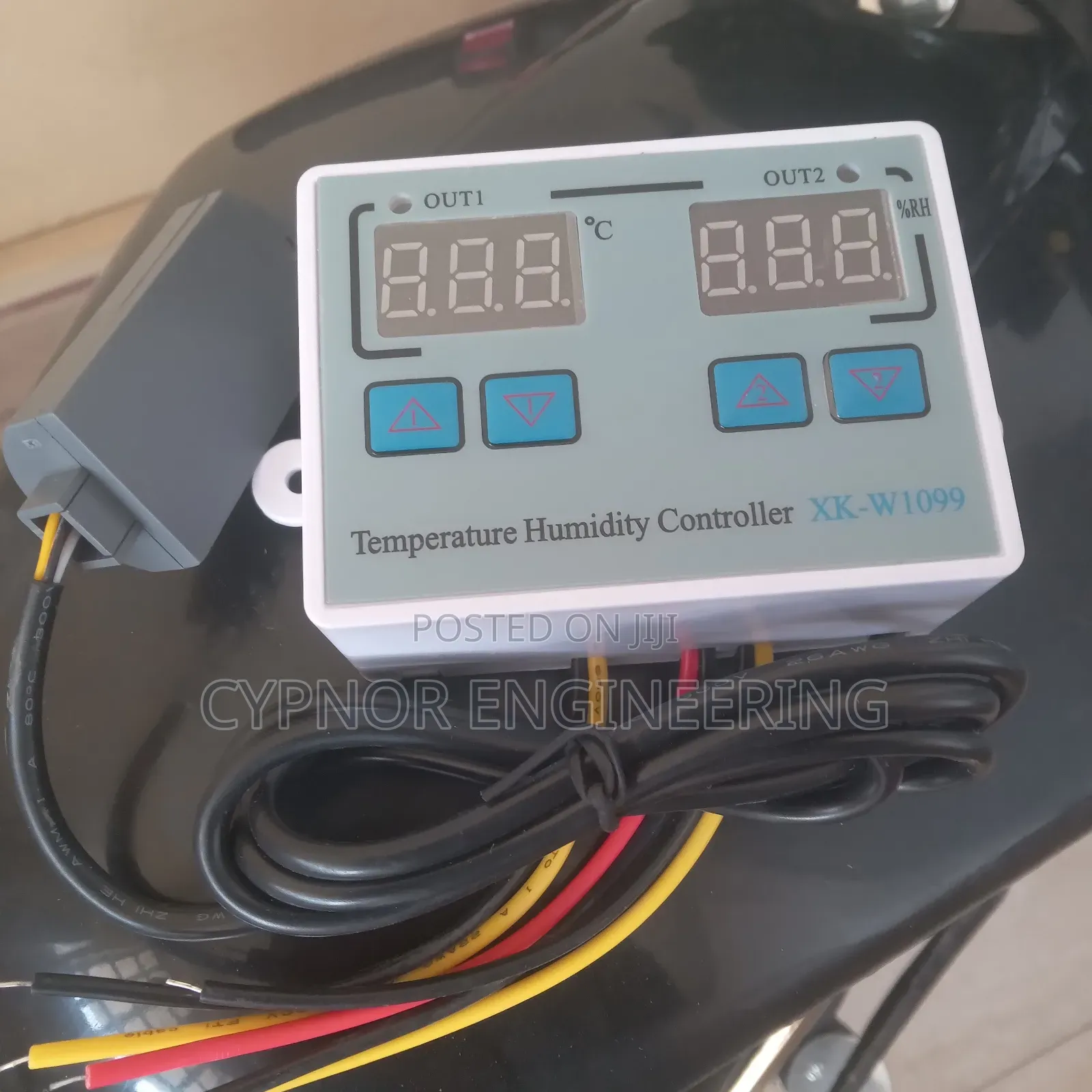 Incubator Thermostat and Hygrometer for Precision