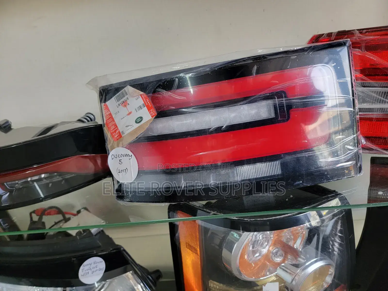Discovery 5 Taillight (L462)