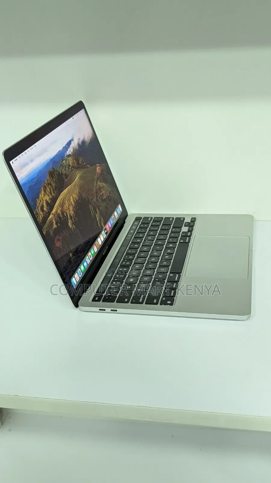 New Laptop Apple MacBook Pro 16GB Apple M1 SSD 512GB