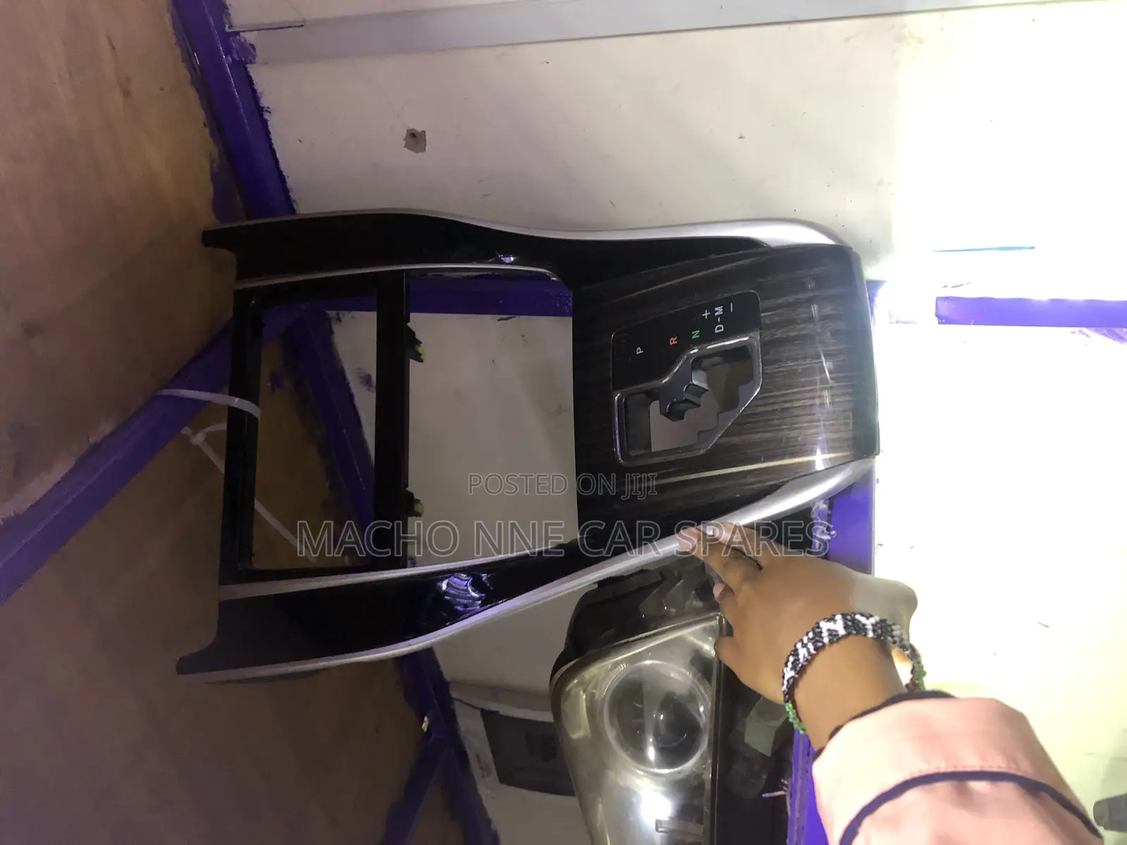 Toyota Harrier 2015 Radio Console