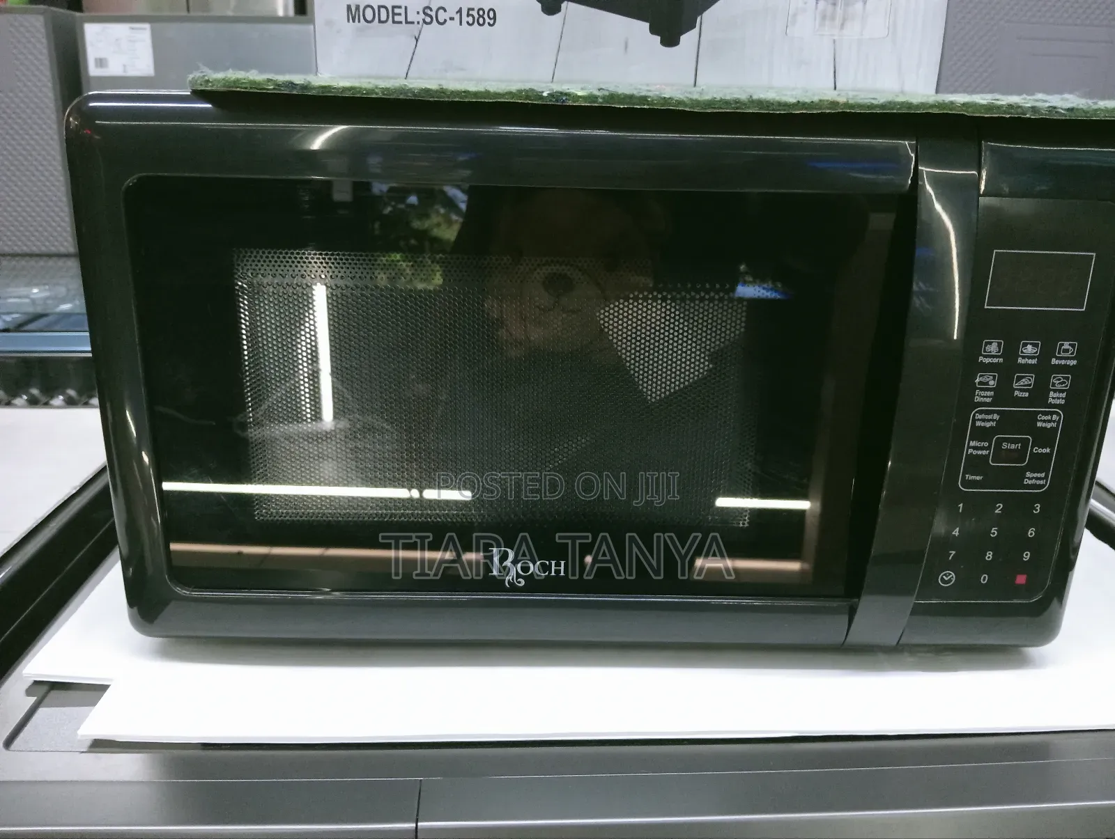 Roch RMW Microwave Oven, 700W, 20L – Black