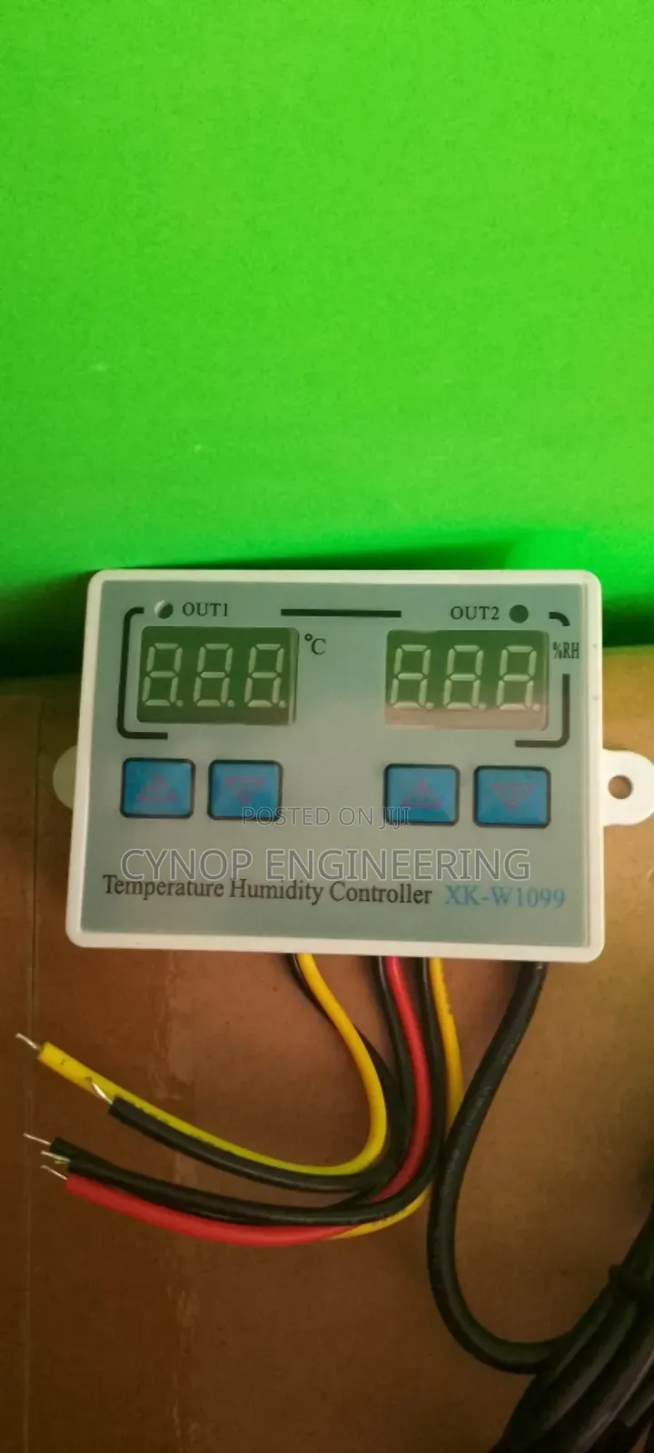 Incubator Thermostat and Hygrometer System