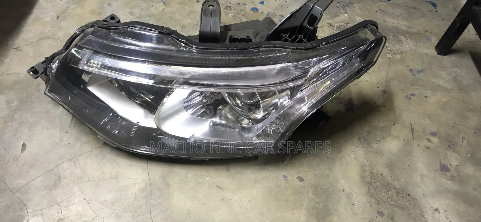 Mitsubishi Outlander 2014 Xenon Headlight