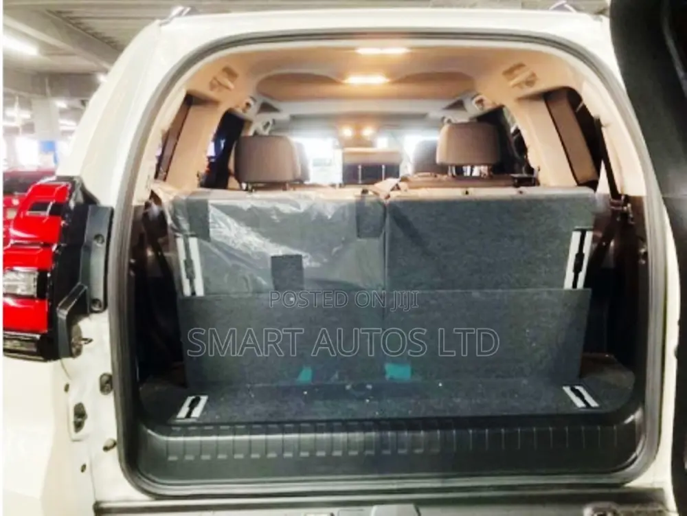 Toyota Land Cruiser Prado 2.8 2018 White
