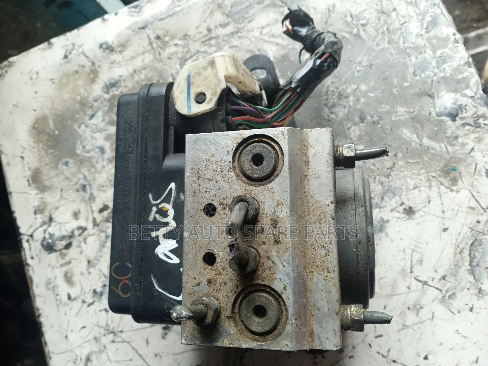 Toyota Hilux Abs Pump 6c