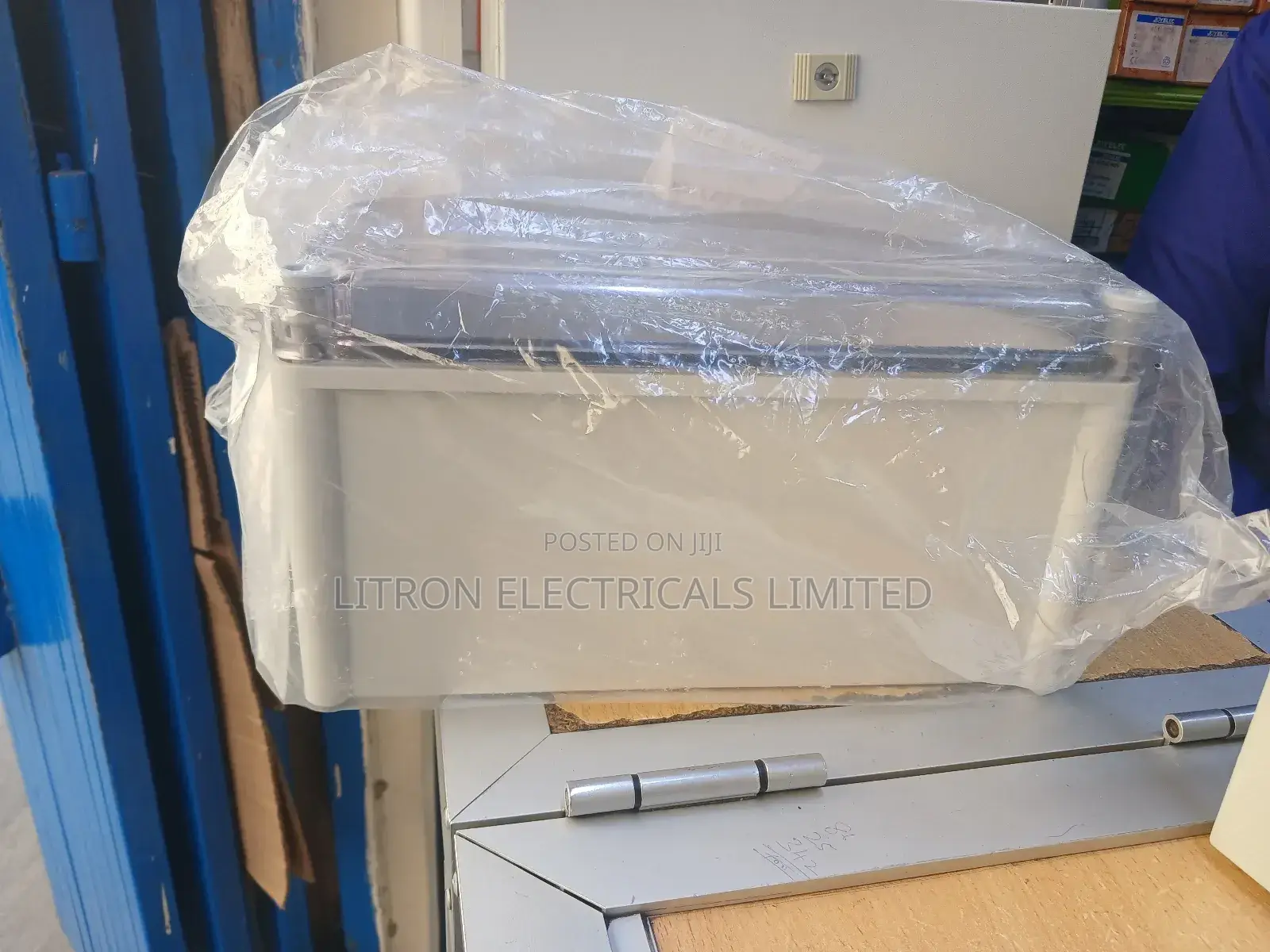 Enclosure Box 380*280*180