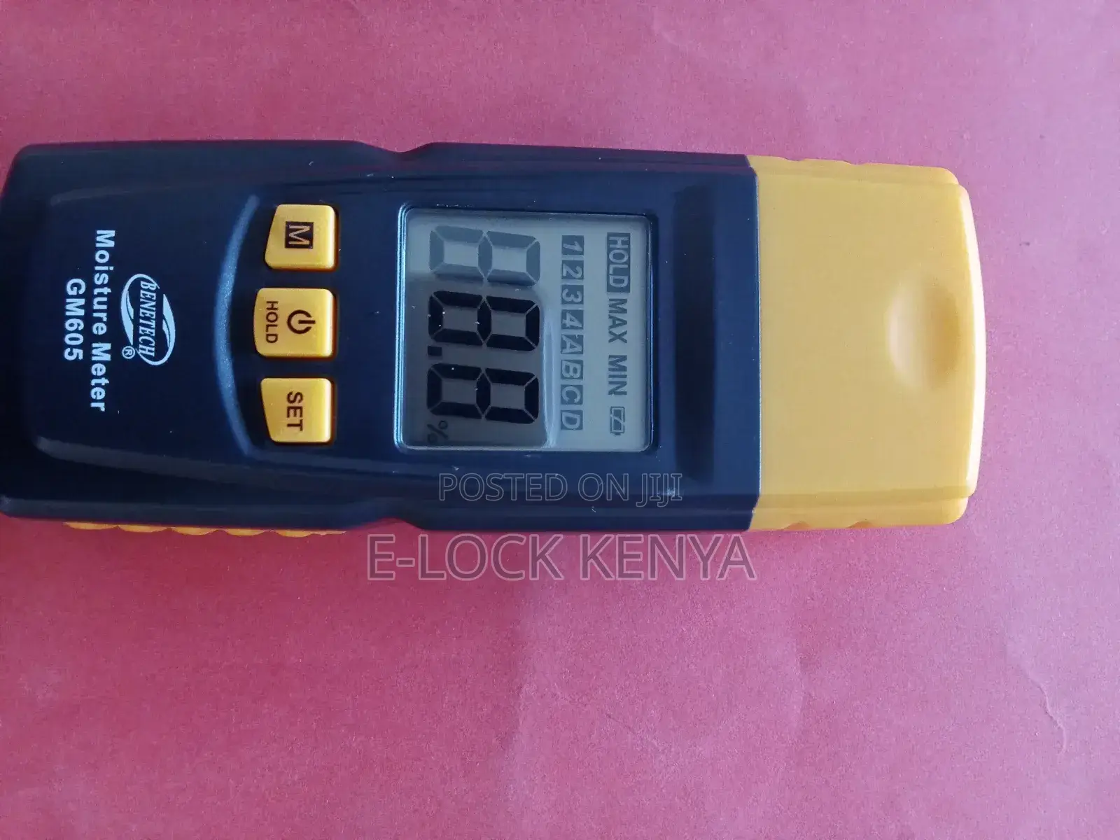 Efficient Wood Moisture Meter for Carpenters