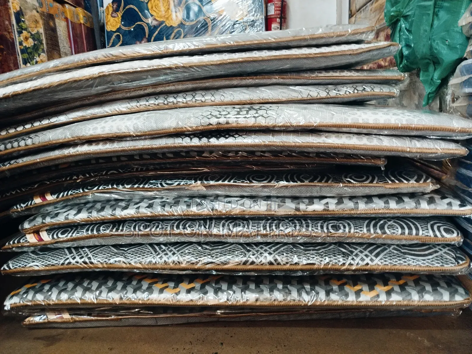 6by6 - Kingsize Mattress Toppers.