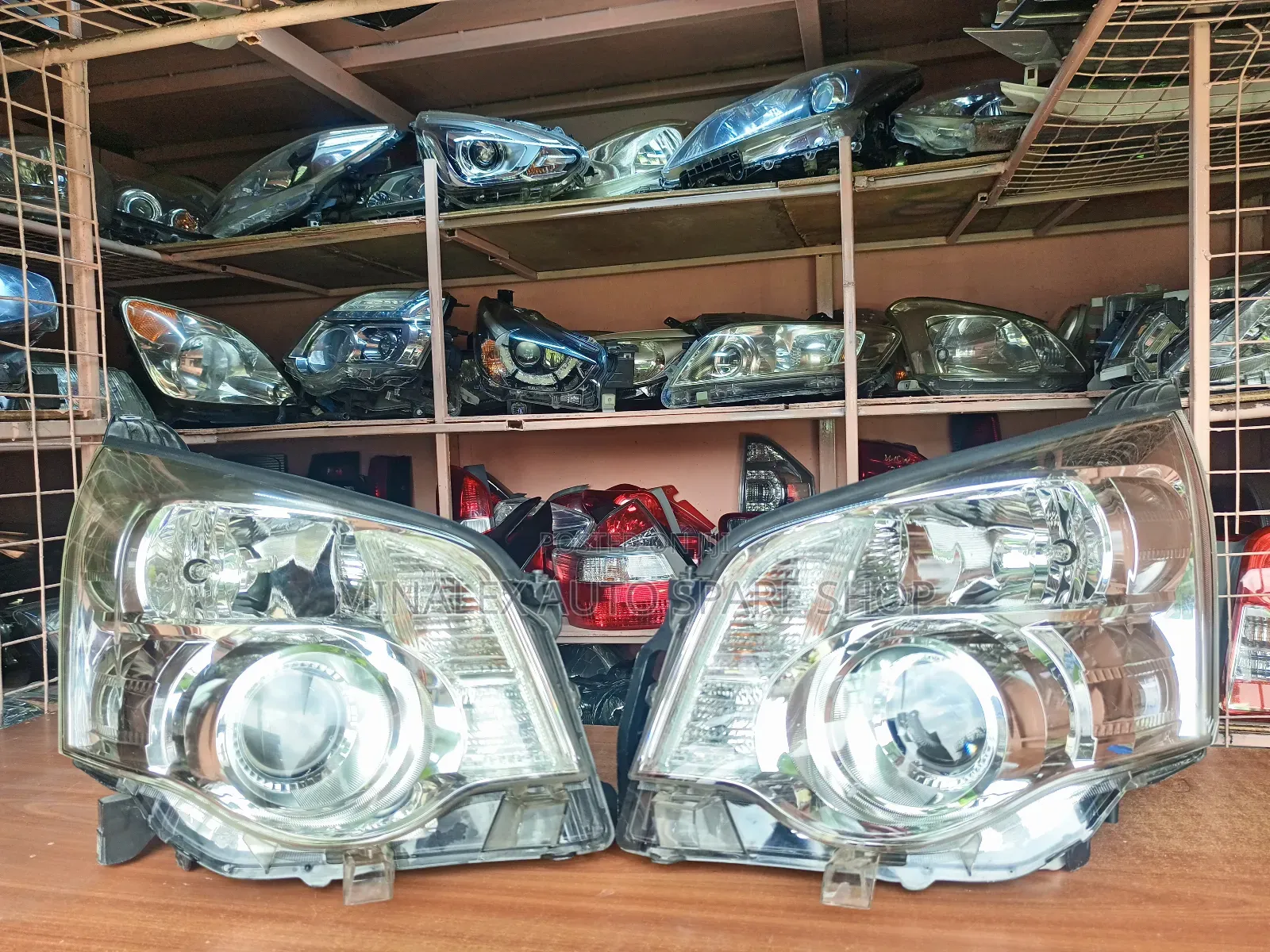 Toyota Noah 2012 Zenon Headlights Shinny Reflector