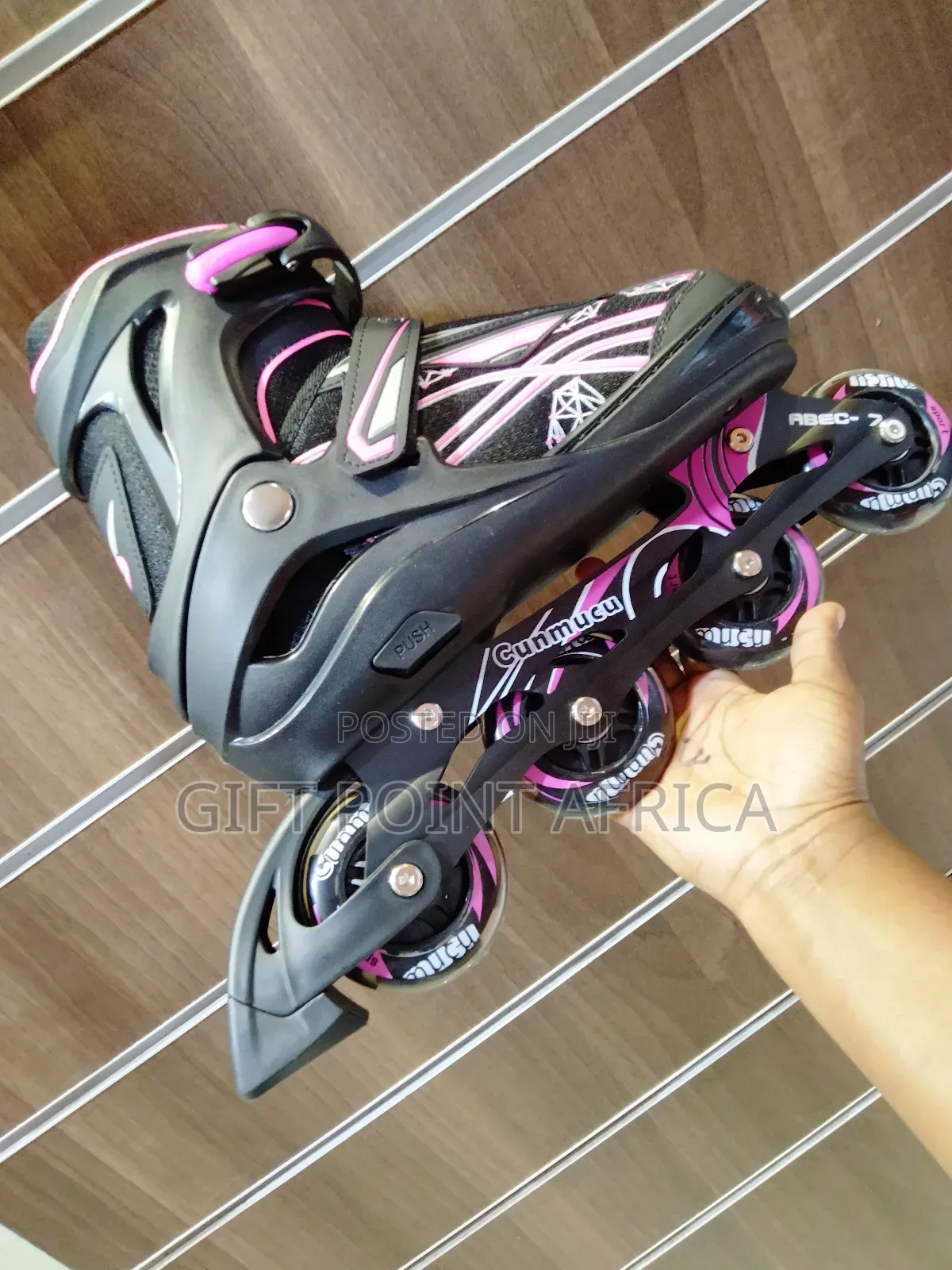Professional Adults Adjustable Skate Shoes