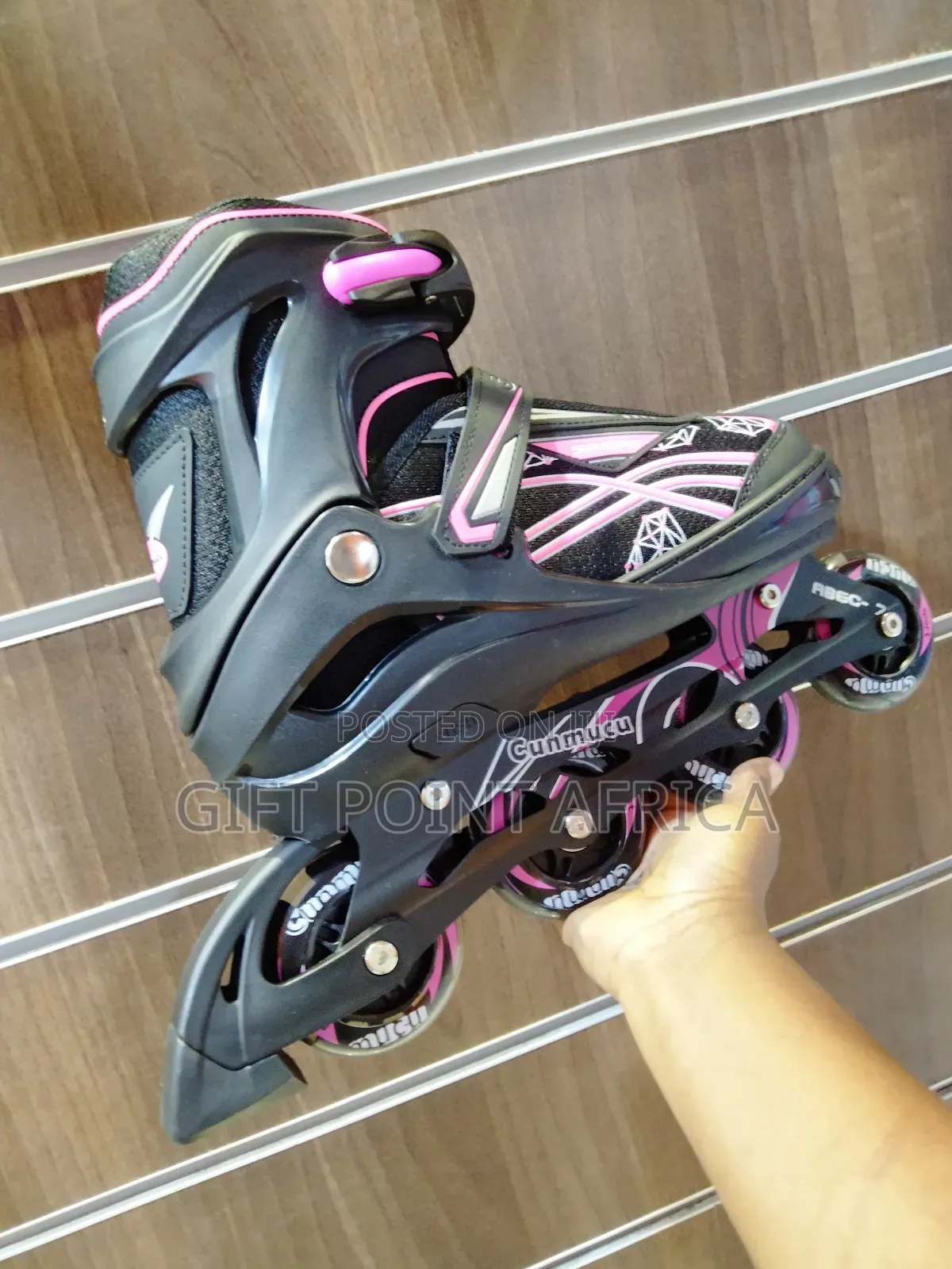 Professional Adults Adjustable Skate Shoes