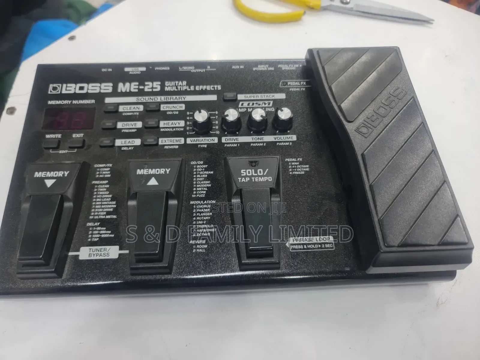 Boss Me-25 Guitar Effect Pedal