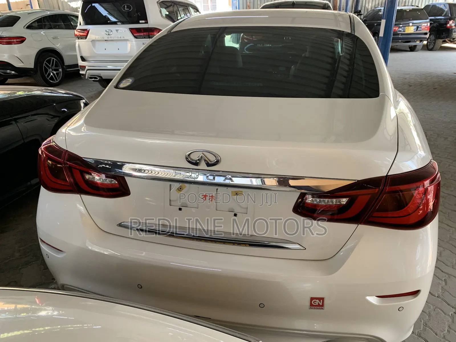 Nissan Fuga 2017 White