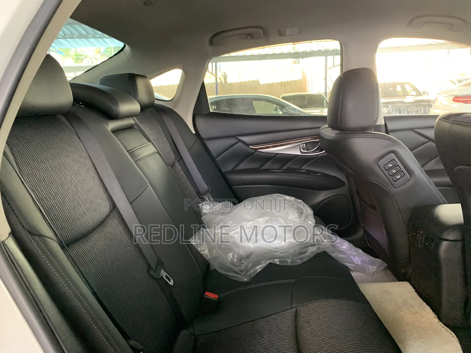 Nissan Fuga 2017 White