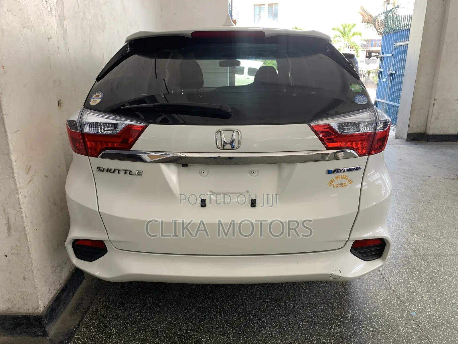 Honda Fit Shuttle 1.5 Hybrid 4WD 2017 Off white