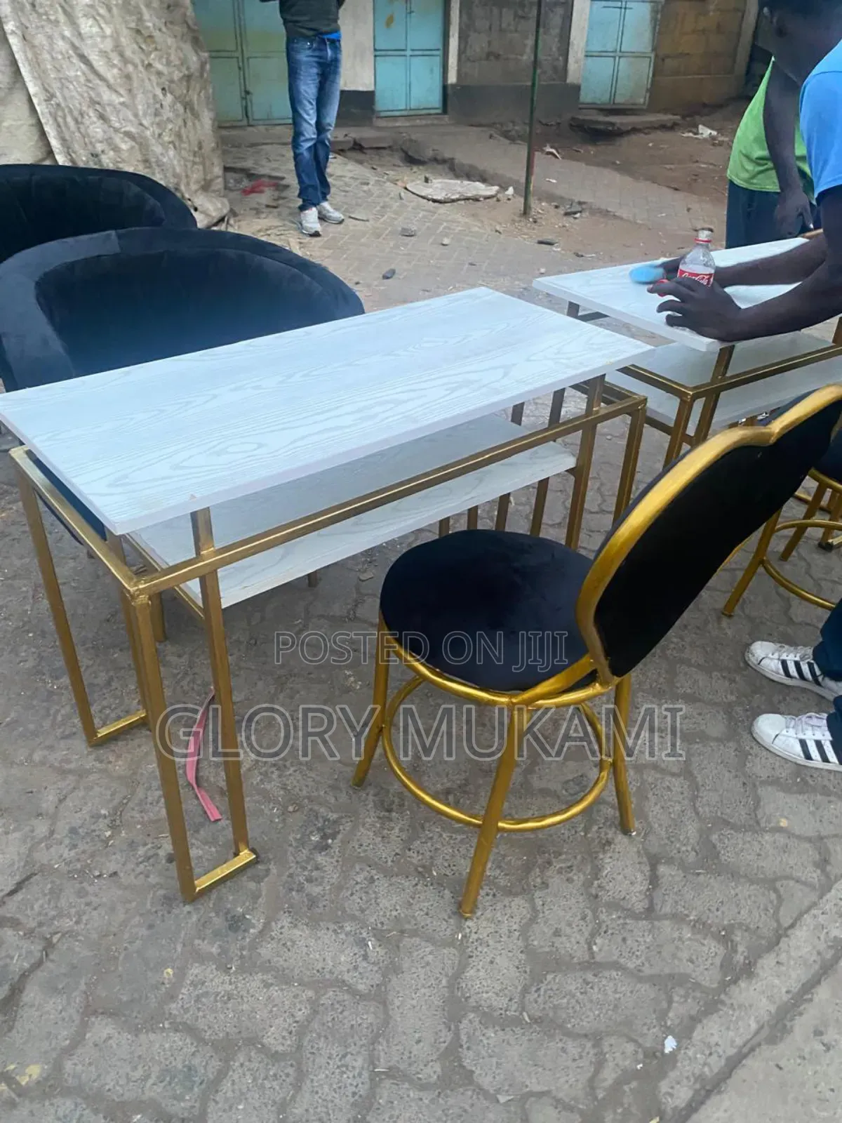 Manicure Table and Chairs