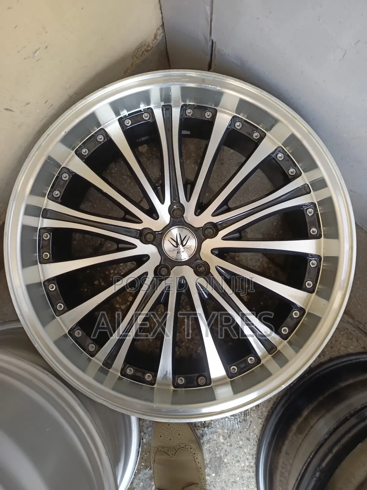Size 20 Inches Harrier Vungard Sport Rims