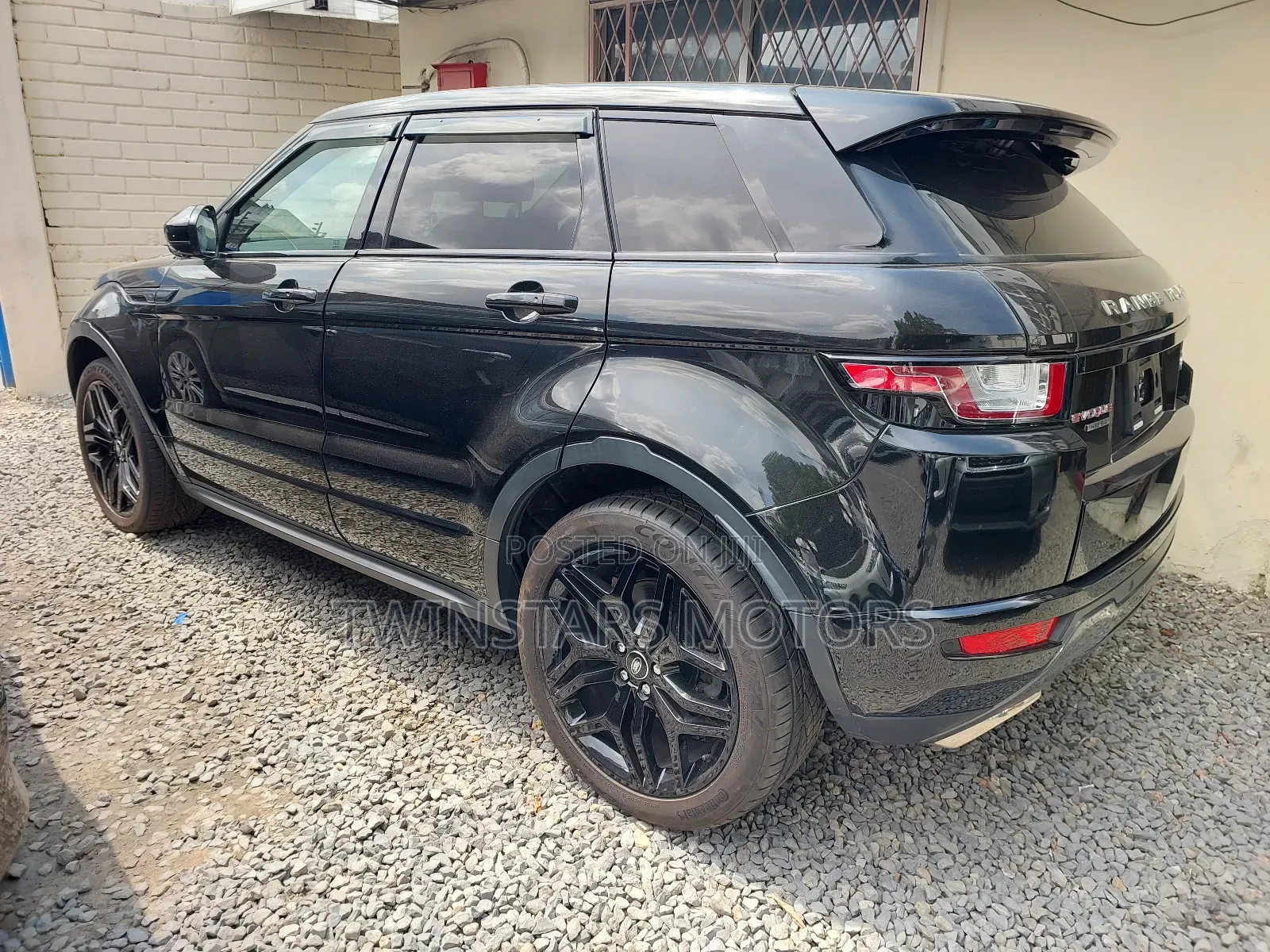 Land Rover Range Rover Evoque HSE 4x4 5-Door 2017 Black