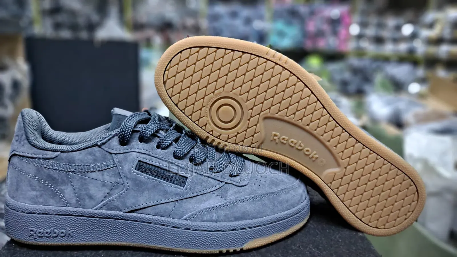 Sepetu Reebok