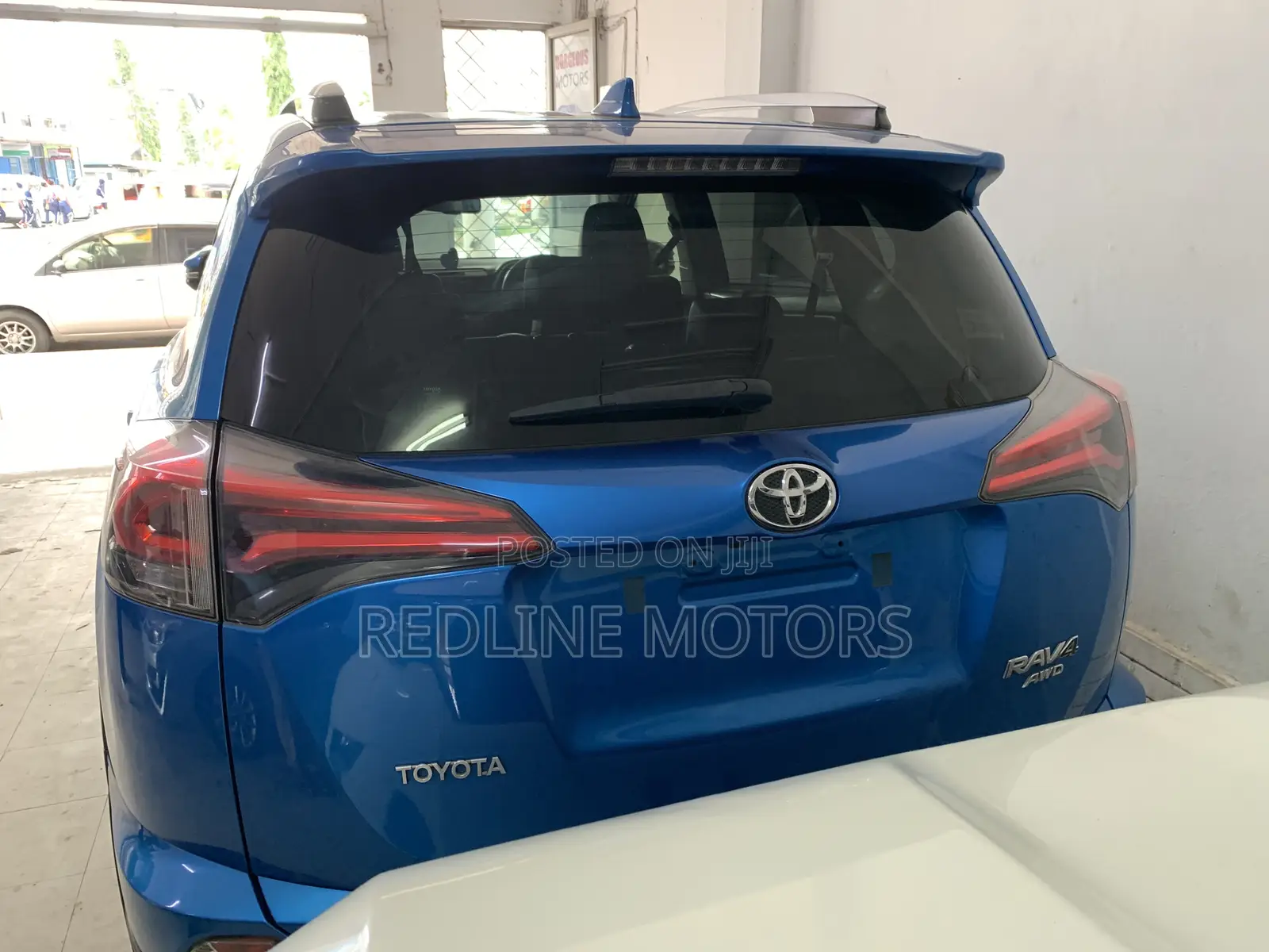 Toyota RAV4 SE AWD (2.5L 4cyl 6A) 2016 Blue