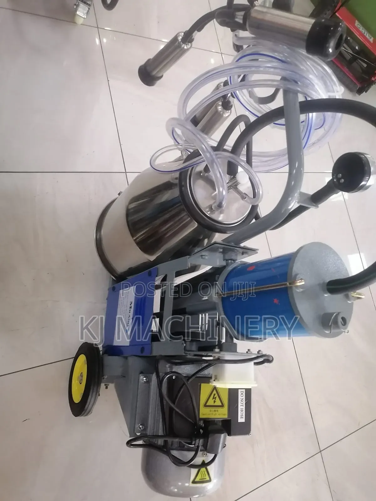 Electric Single Cow Milking Machine Milano Brand