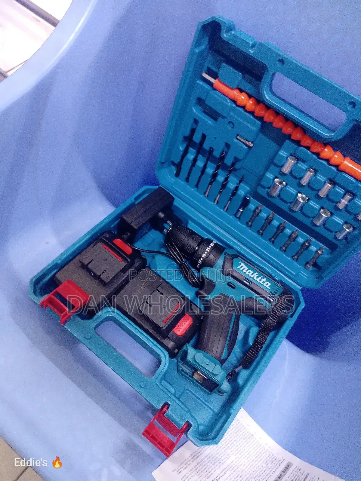 Makita Cordless Drill With Led Tool Set
