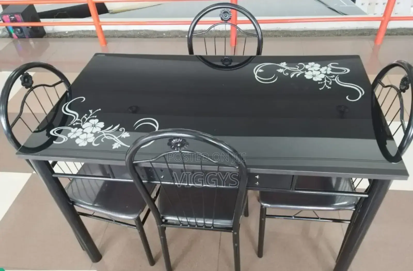 Executive 4 Seater Dinning Table/Luxury/Table/Et