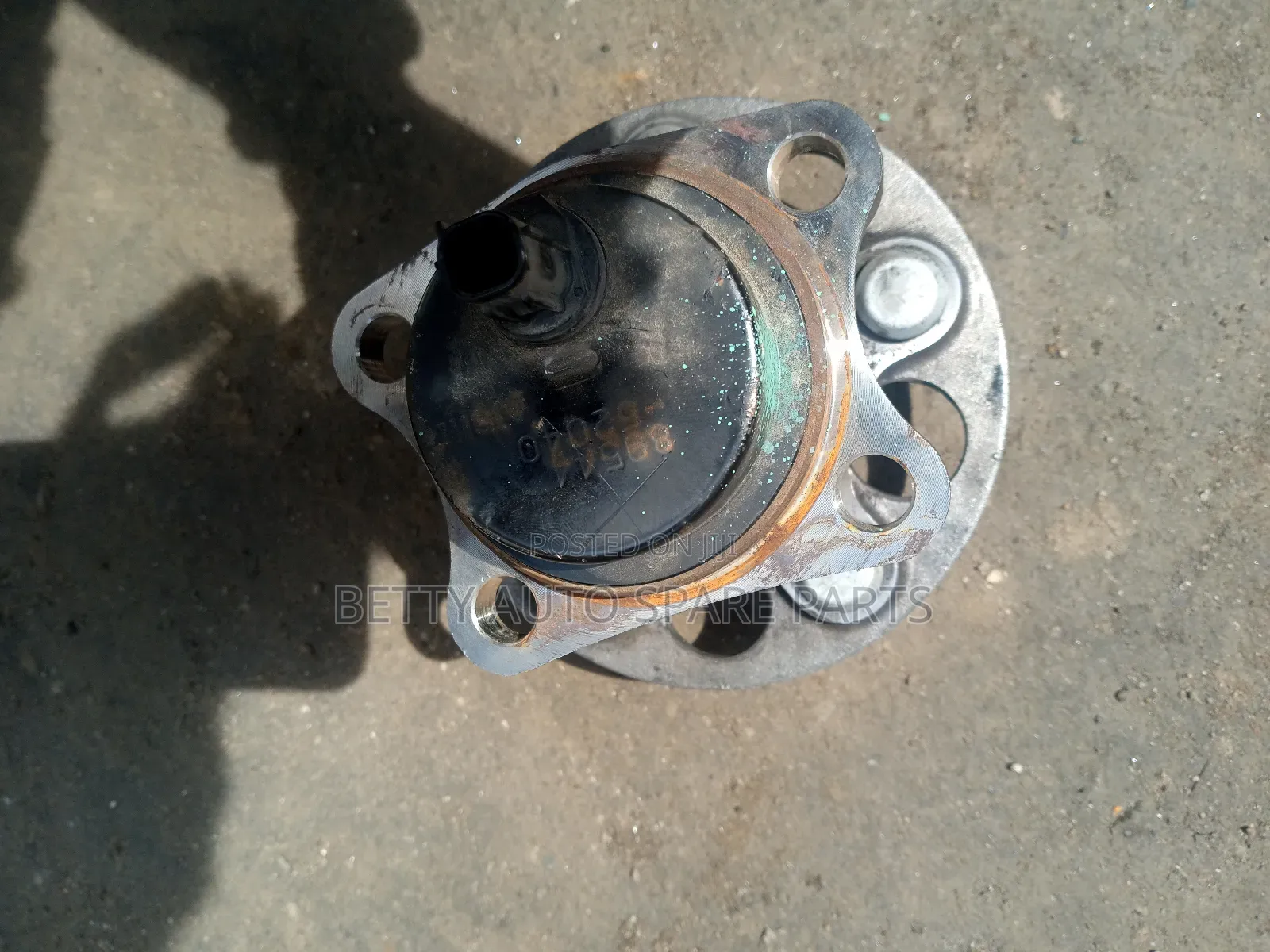 Toyota Ractis Rear Hub