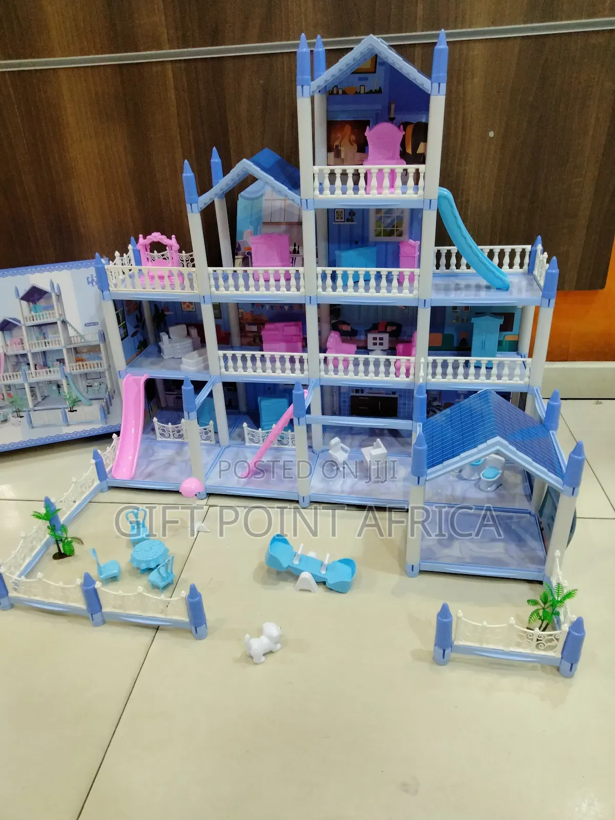 208 Pieces Kids Doll House