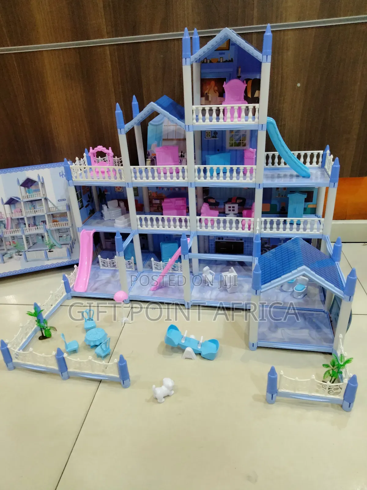 208 Pieces Kids Doll House