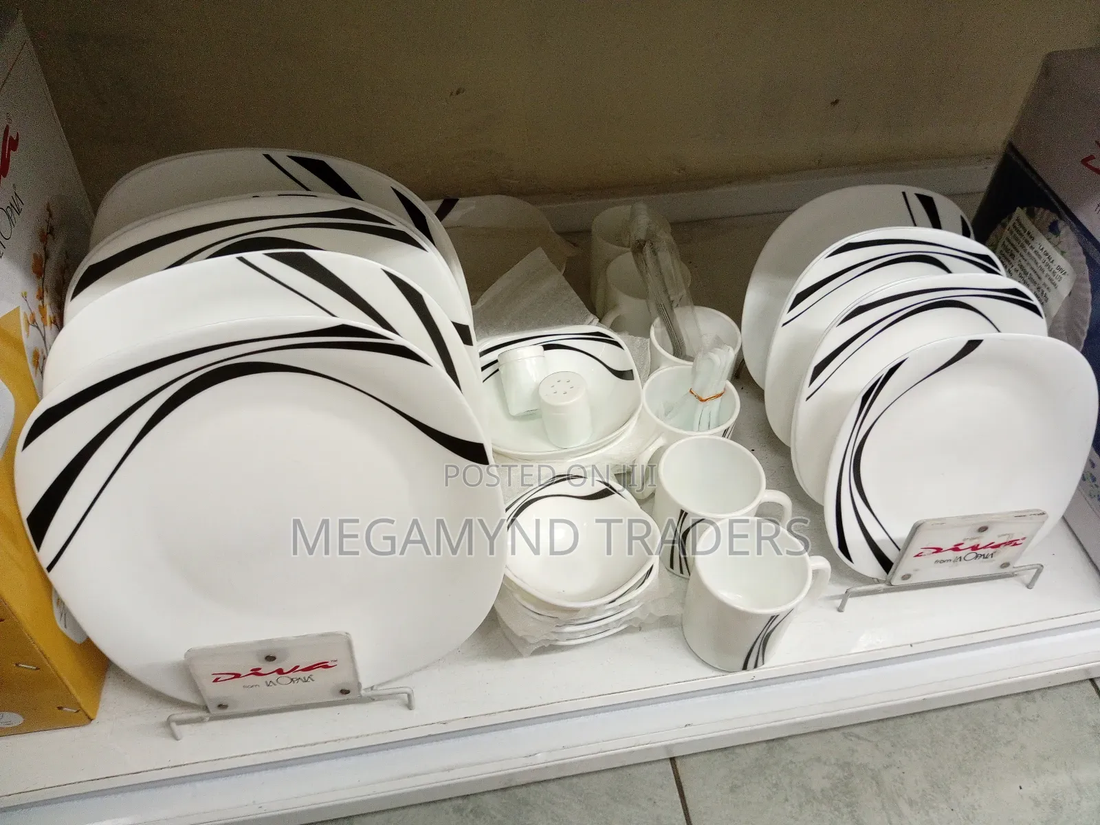 39pc Dinner Set/Diva Dinner Set