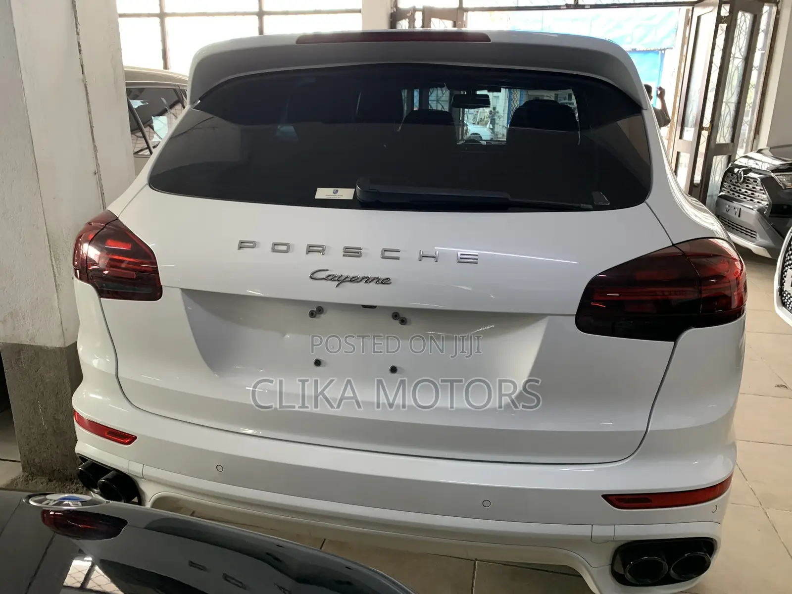 Porsche Cayenne Base AWD 2017 Off white