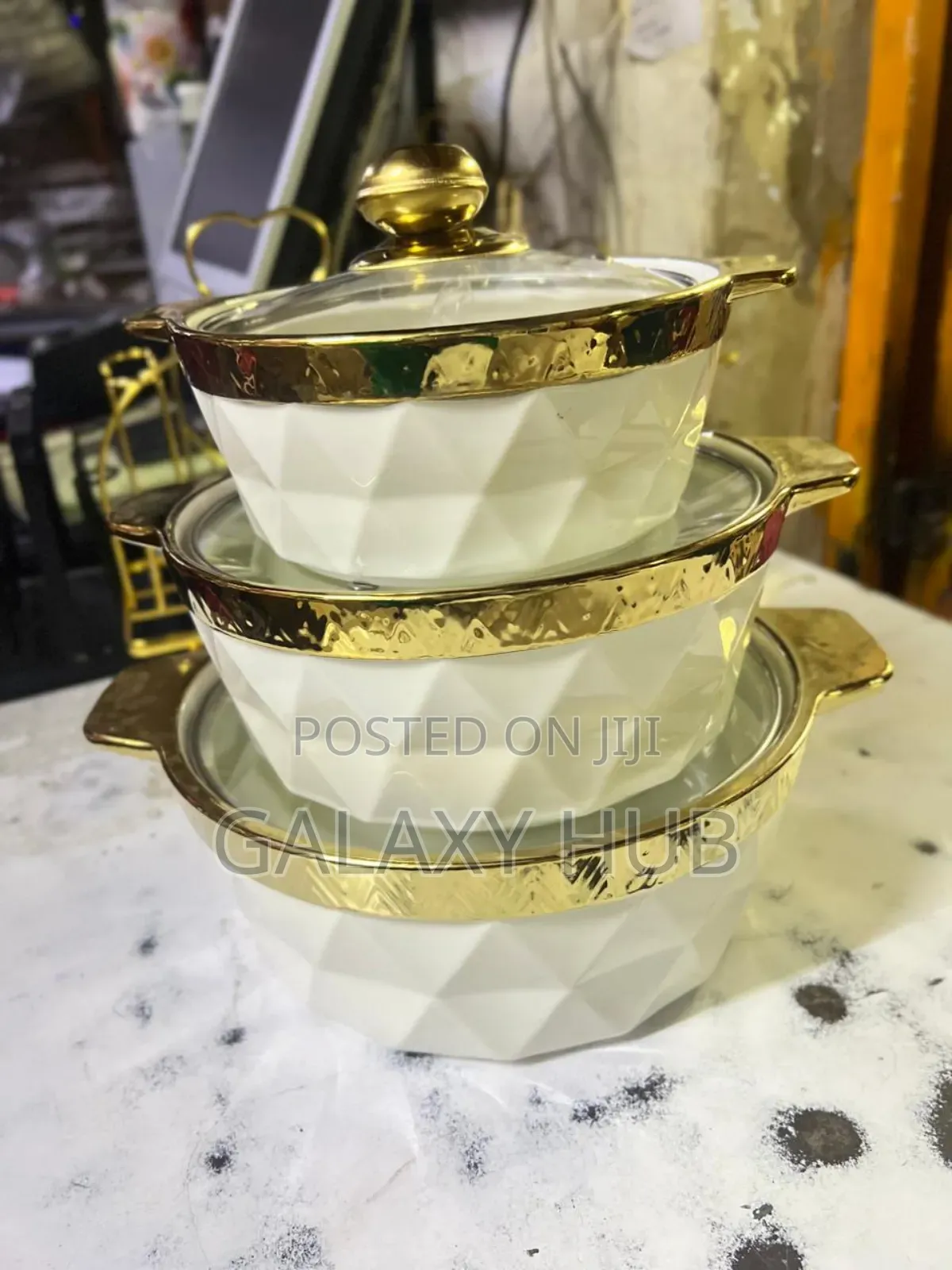 3pcs Ceramic Pots 2.5 L , 2L and 1L Round Pot