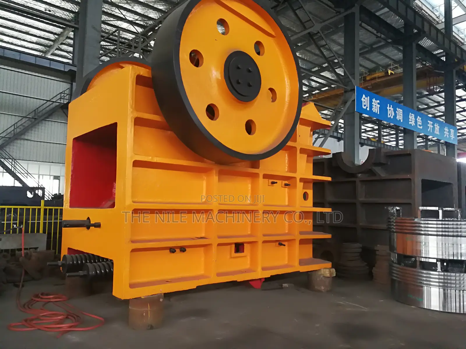 800T Large Capcity Ilmenite Ore Crushing Machine Jaw Crusher