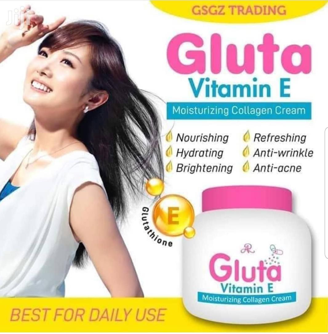 Gluta Vitamin E Moisturising Collagen Cream