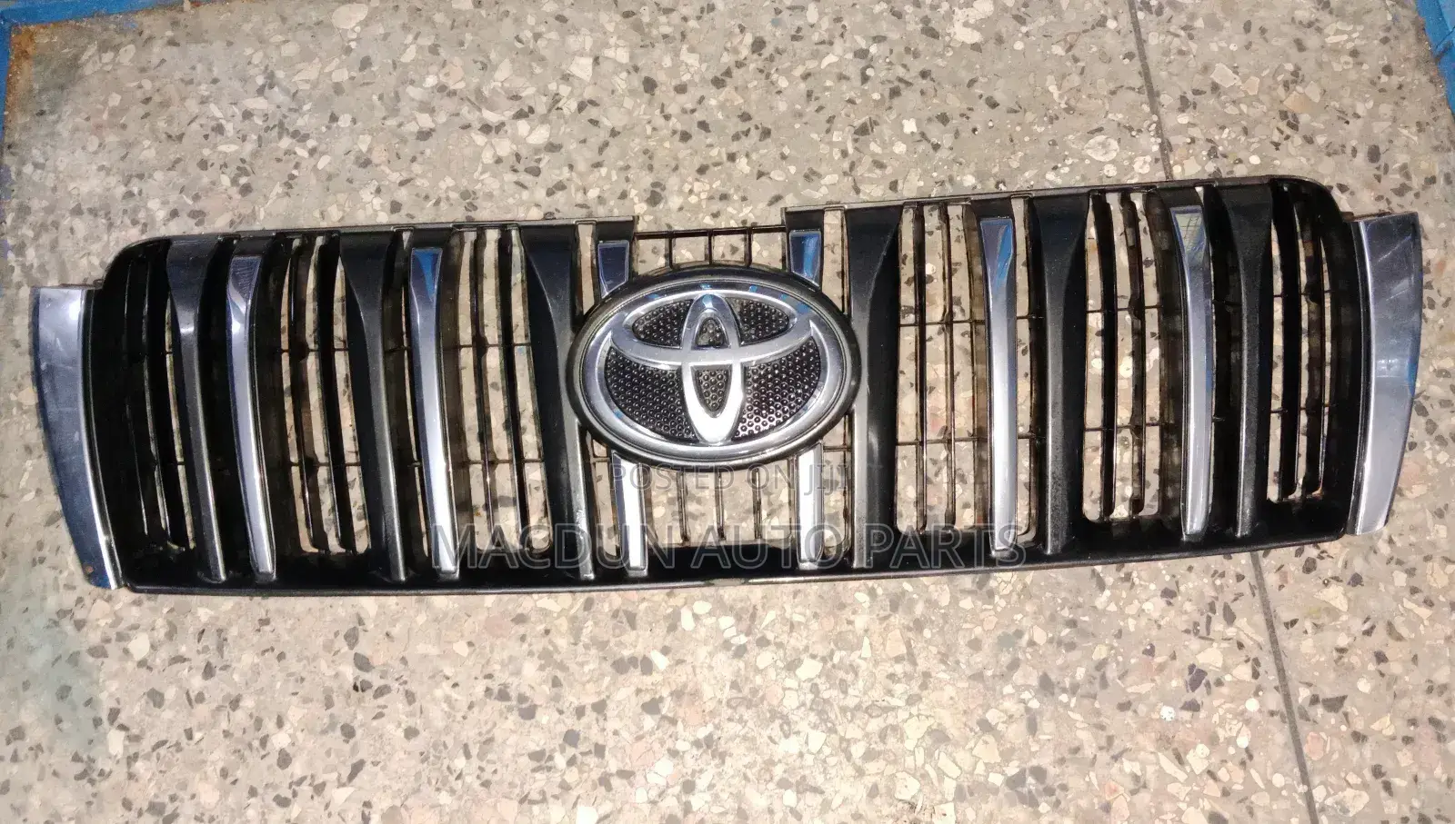 Toyota Prado 150 Grill