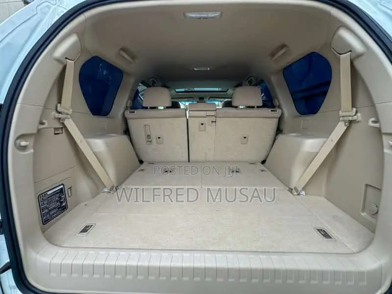 Toyota Land Cruiser Prado 2.8 2017 White