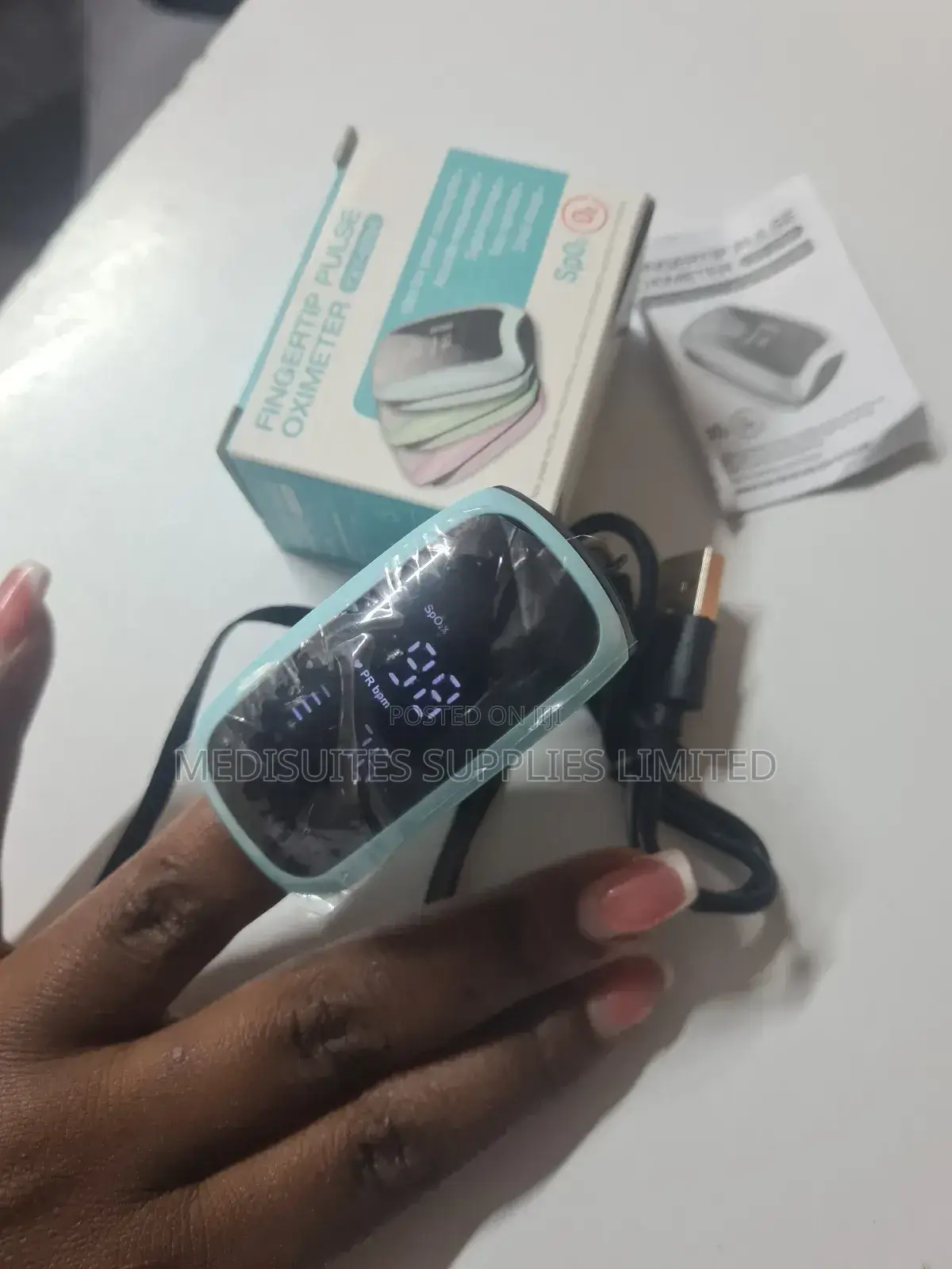Rechargeable Pulse Oximeter.( Adult)