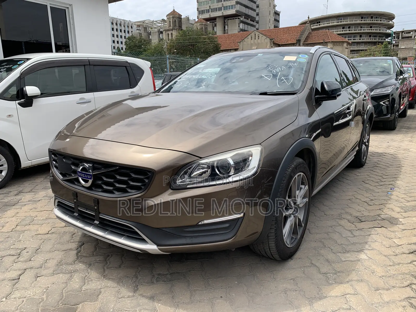 Volvo V60 2017 Brown