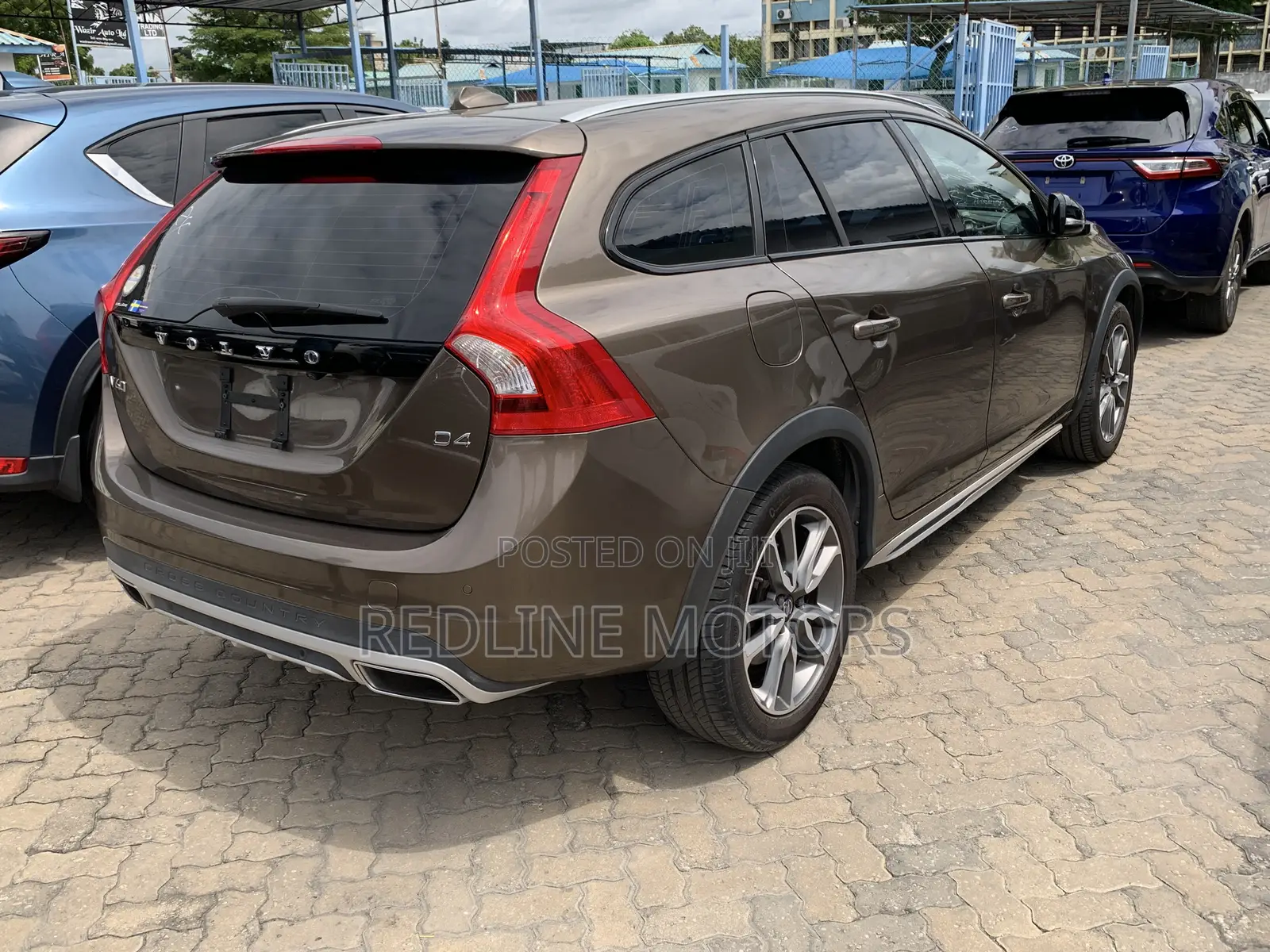 Volvo V60 2017 Brown