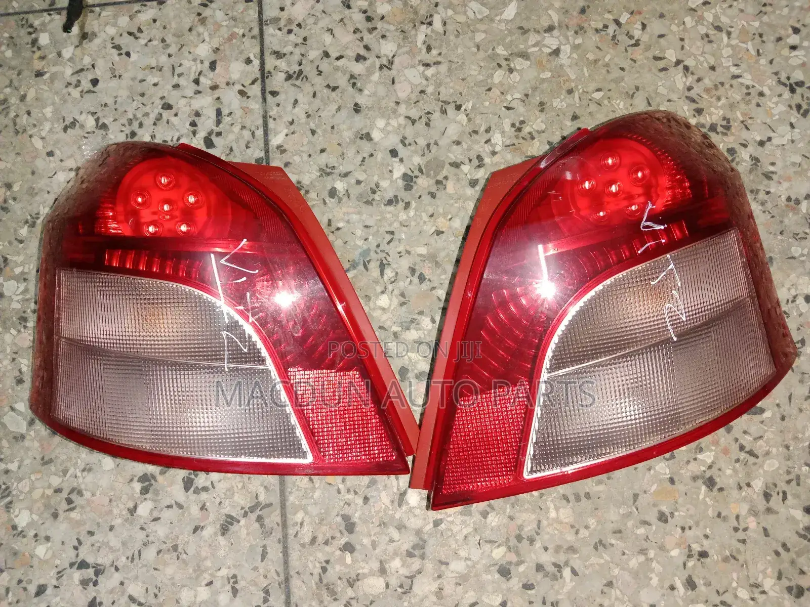 Toyota Vitz 2005 Tail Lights
