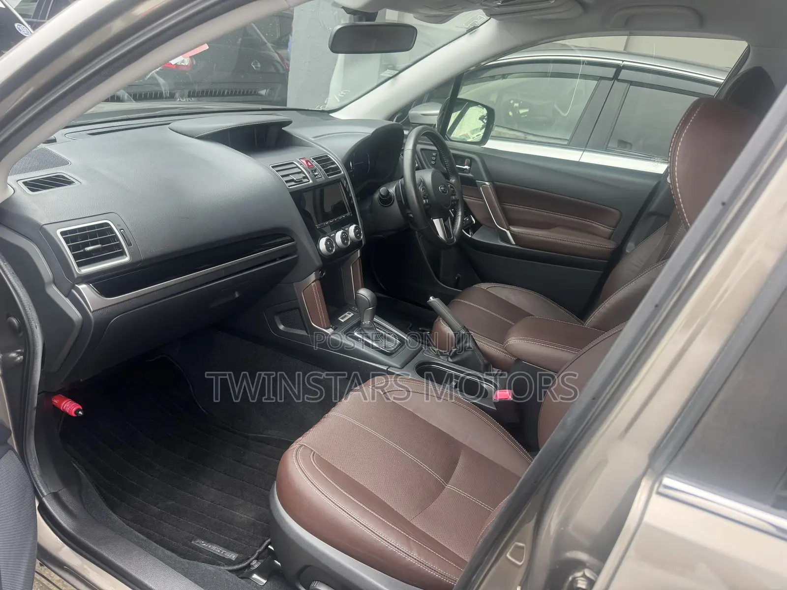 Subaru Forester 2.0XT Touring AWD 2017 Gold