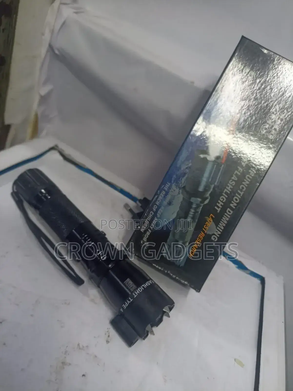 288 Flashlight With Beacon Mode