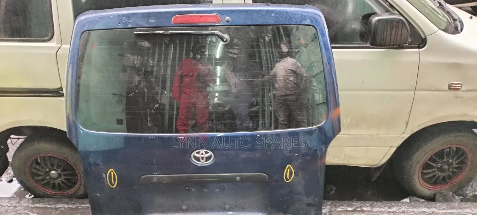 Clean Rear Boot Door 7l Hiace Matatu
