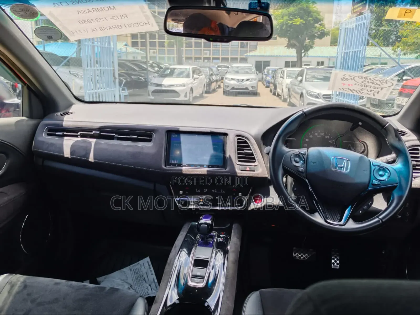 Honda Vezel 2017 Red